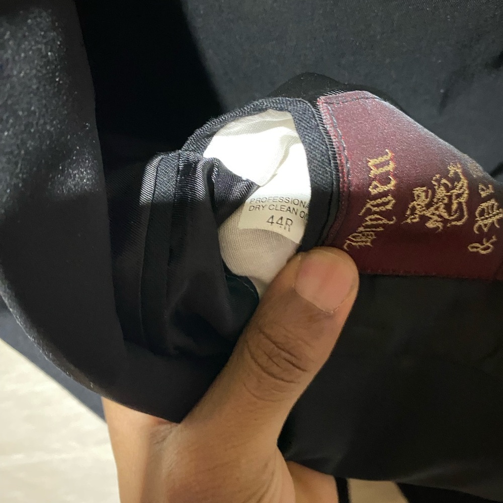Classic Black Men's Blazer - Picture 5 of 5